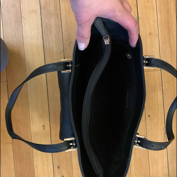 9 purses,6 wallets,6 clutches,all top brands - Picture 6 of 16